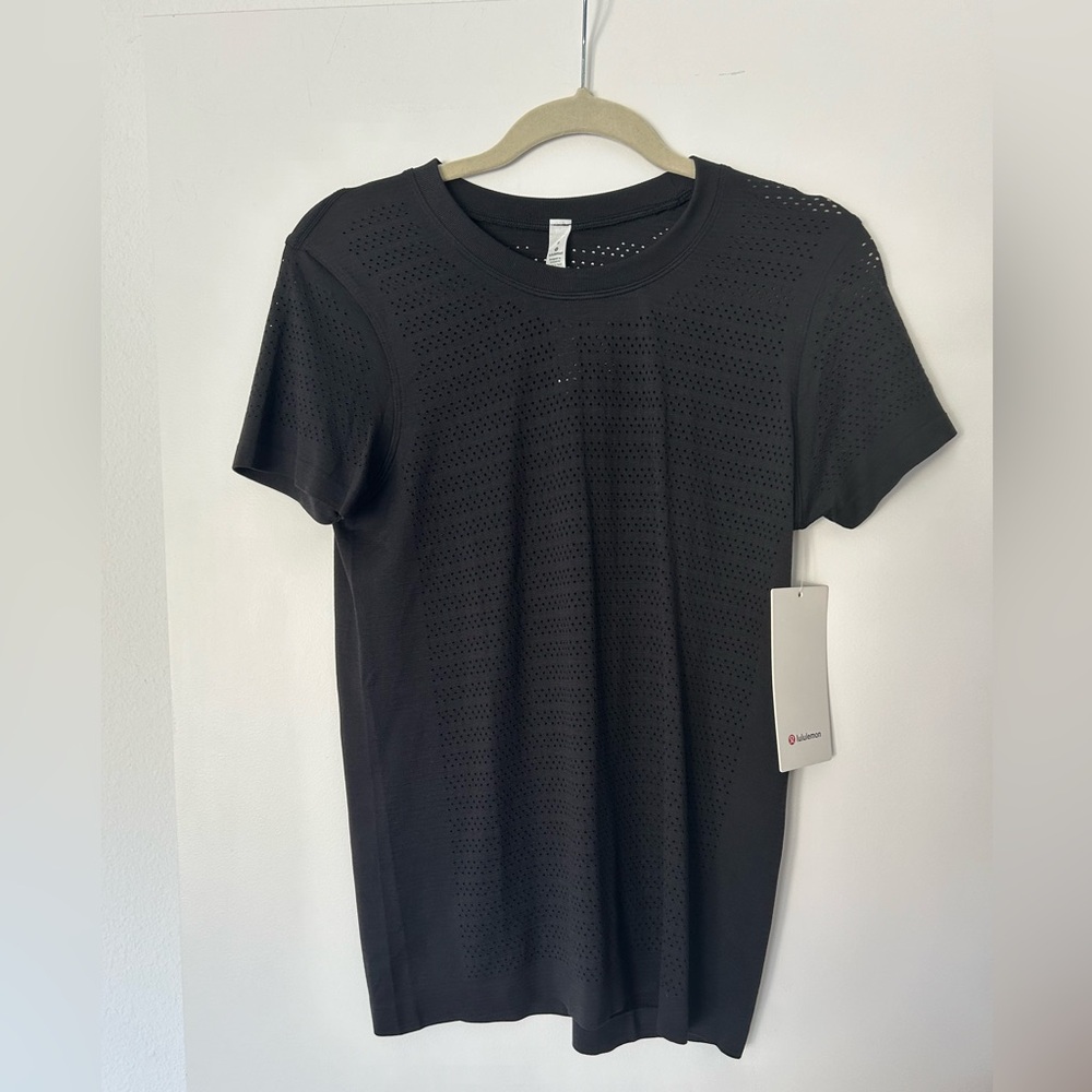 Lululemon Breeze by 55 top size 6 NWT